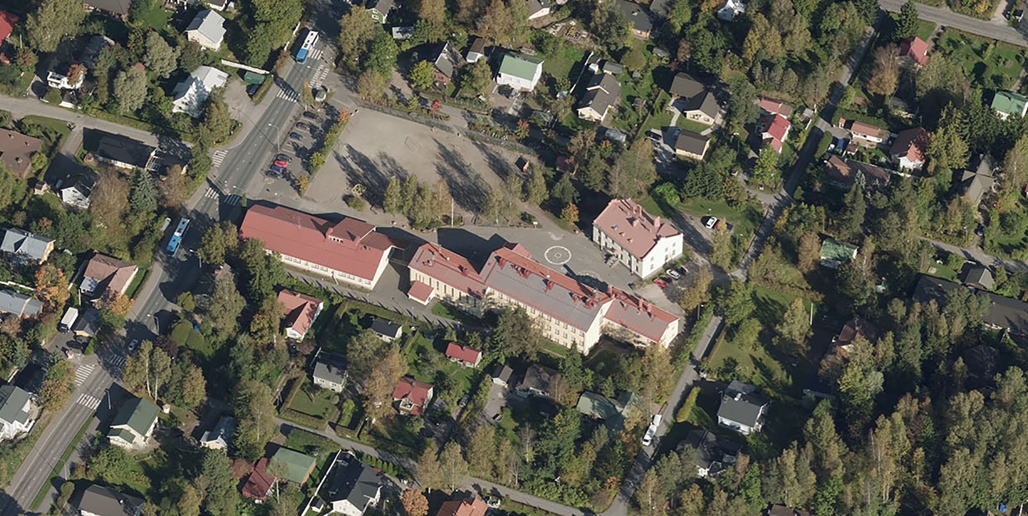Viistoilmakuva Rekolan koulusta.